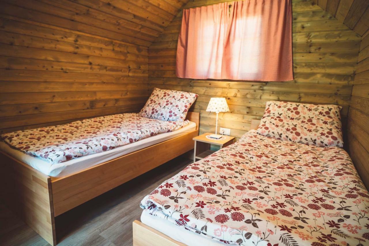 Camp Podgrad Vransko Villa Buitenkant foto