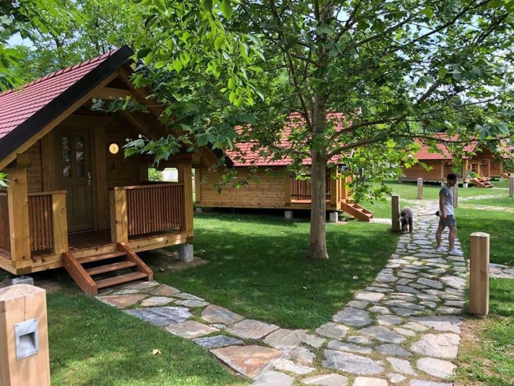 Camp Podgrad Vransko Villa Buitenkant foto