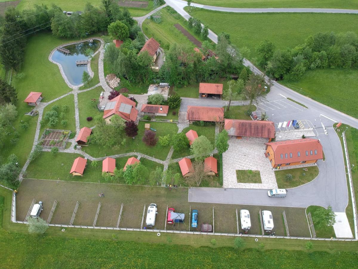 Camp Podgrad Vransko Villa Buitenkant foto